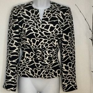 Black & White blazer animal print belted jacket by Liz Claiborne size 2